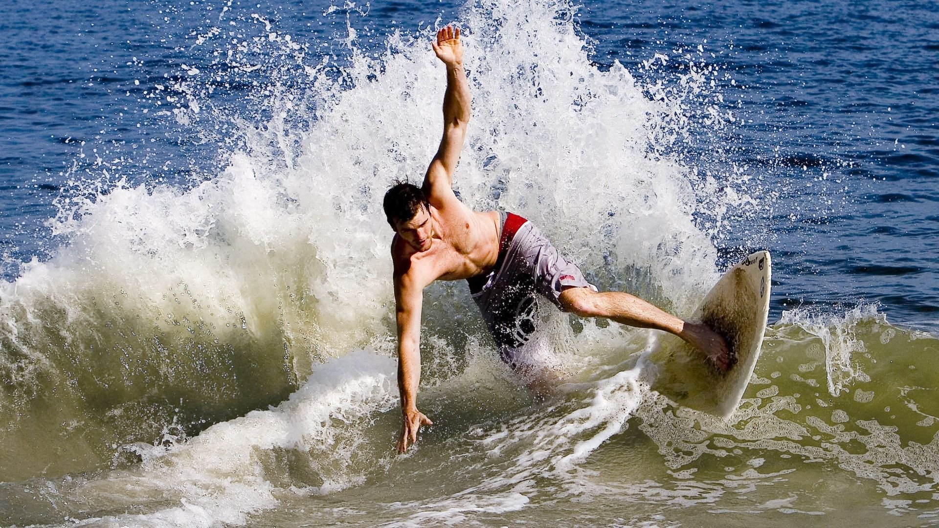 Faker迎来十赛季高光表现，中国队球迷沸腾！